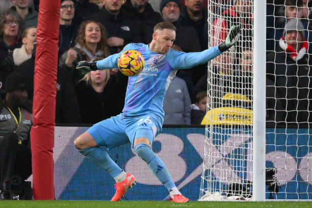 其他队员需 其他队员需